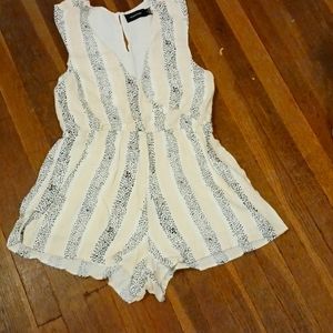 Minkpink womans rompers size M